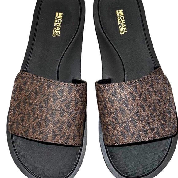 NEW✨Michael Kors MK Signature Logo Print Wade Slide - Picture 2 of 5